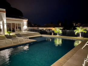 Luxury Villa with private pool, close to everything